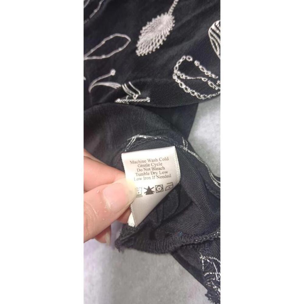 Coldwater Creek Short Sleeve Blouse Womens Size Small Black White Line Flower... - Picture 10 of 11